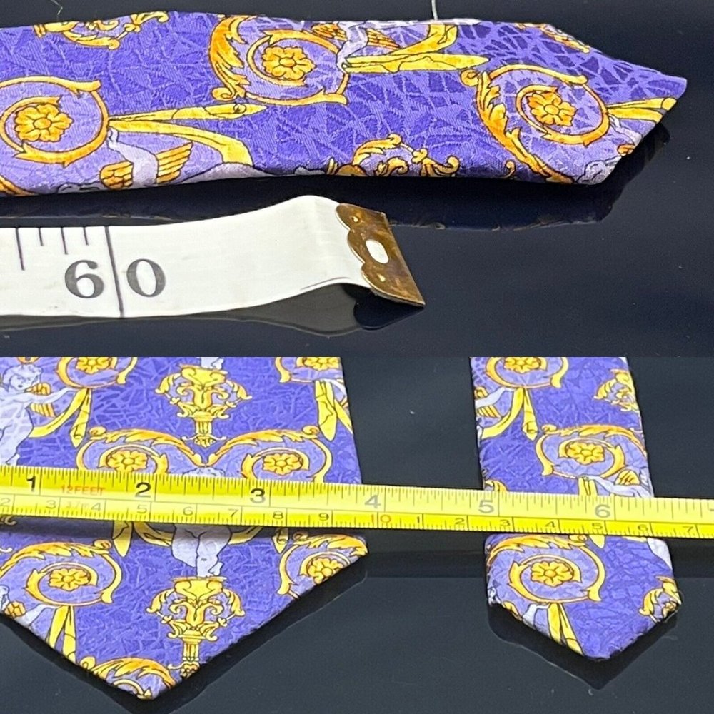 Gianni Versace tie. Cherub print with gold accents. Stunning 90s Tie Extra Long - Picture 3 of 5
